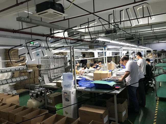 2000 M&sup2; လွှမ်းခြုံနိုင်သော 75dB 3G 2100MHz မိုဘိုင်းလ်ဖုန်း Signal Booster မြင့်မားသော Gain